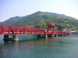 写真2-2-4　開閉橋