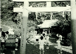 写真1-3-1　三崎町正野の野坂神社