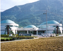 野村町シルク博物館（平成６年７月開館）