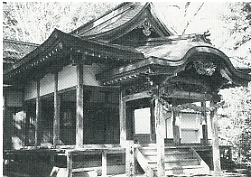 写真2-3-21　高森三島神社拝殿